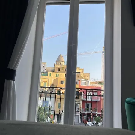 Bed & Breakfast Centro Storico 4*