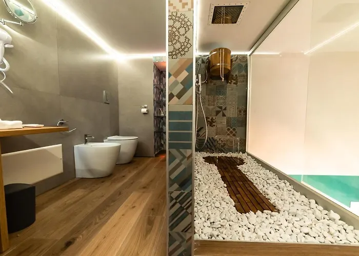 Centro Storico 4* פוזולי